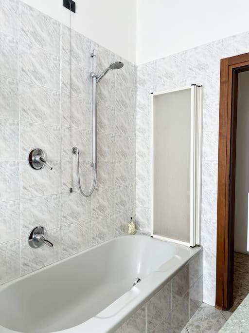 Airport+Train Station+Center Cozy City Loft Διαμέρισμα Μπέργκαμο Εξωτερικό φωτογραφία